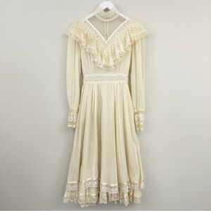 Vintage Gunne Sax 70s Cream Ivory Lace Dress Victorian